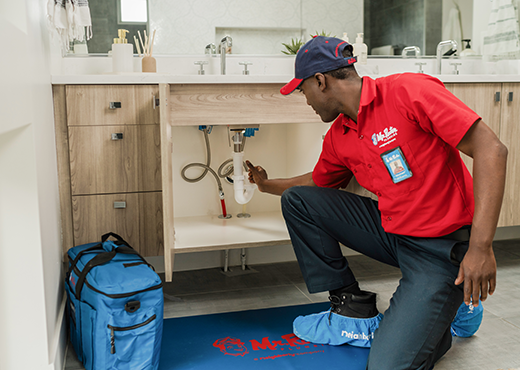 Plumbing leak repair service
